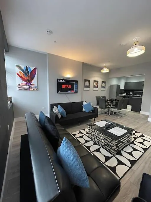 شقة Luxury 2 Bed City Centre Duplex With High Ceilings كارديف المملكة المتحدة