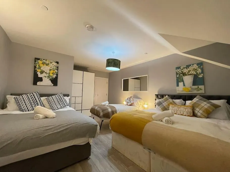 Luxury 2 Bed City Centre Duplex With High Ceilings كارديف 0*,
