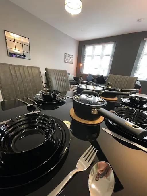 Luxury 2 Bed City Centre Duplex With High Ceilings كارديف شقة