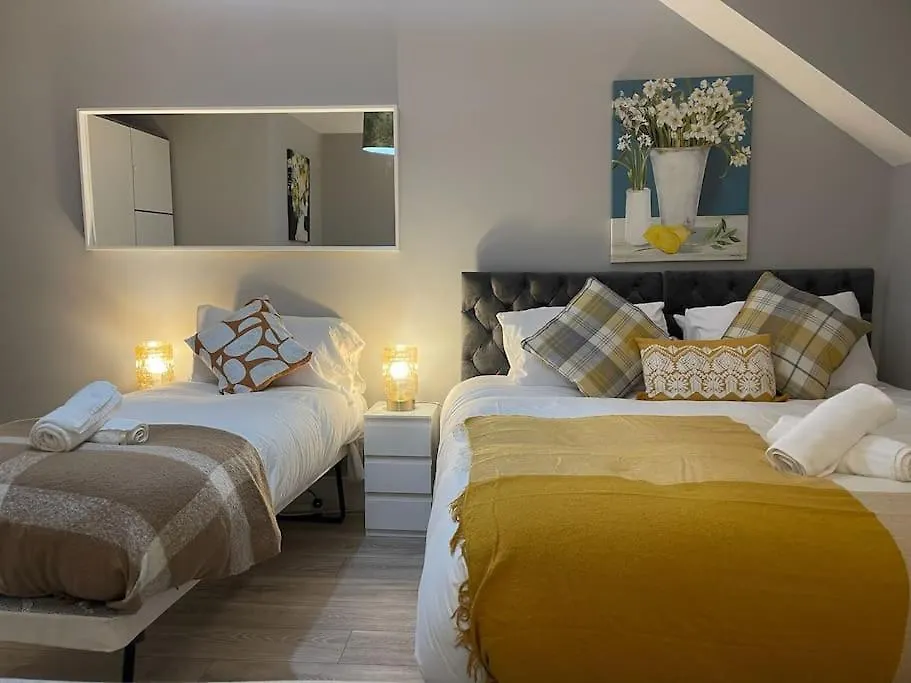 Luxury 2 Bed City Centre Duplex With High Ceilings كارديف شقة